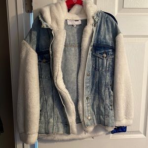 Denim and Sherpa jacket zip-up